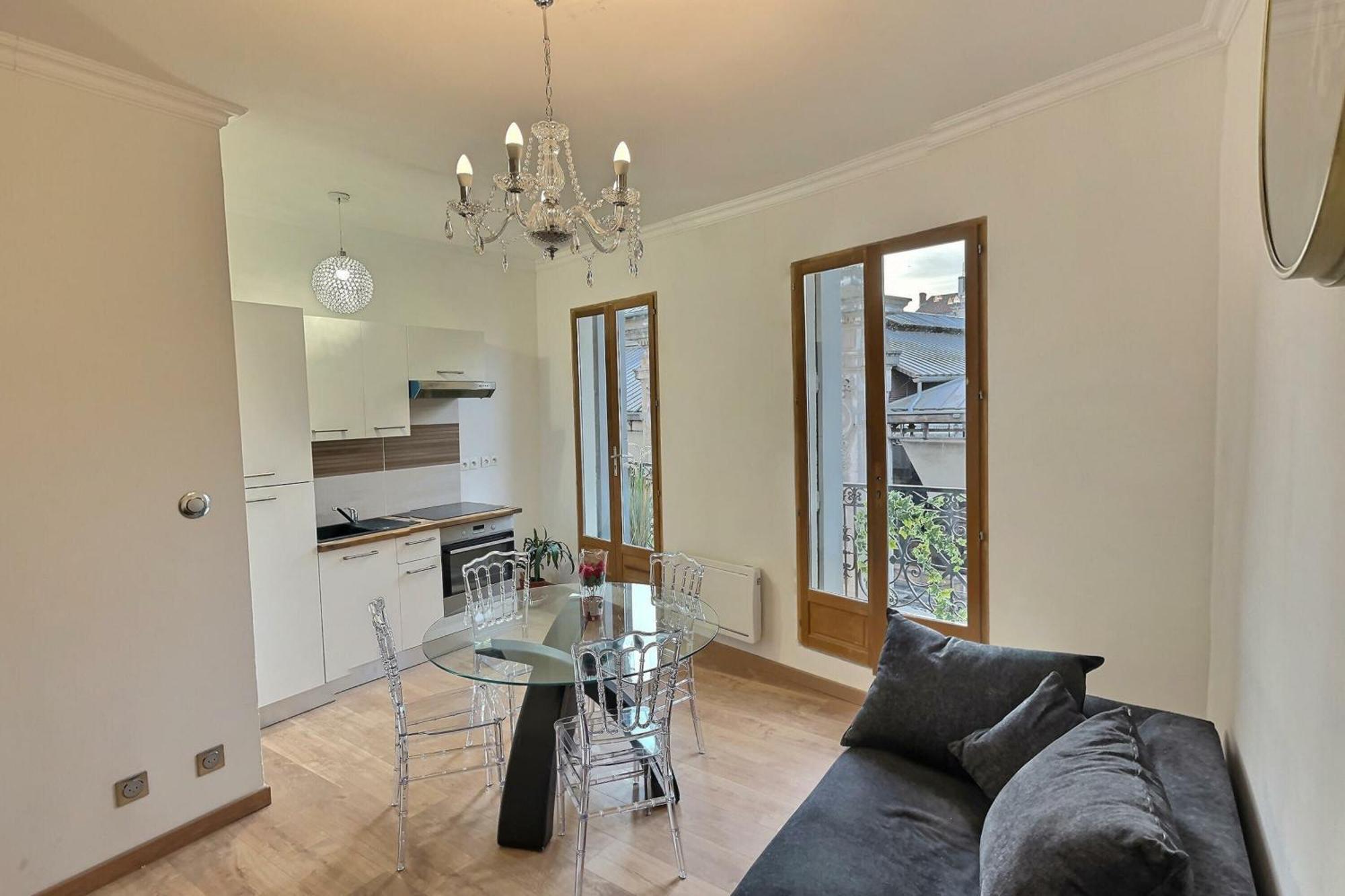 Appartement De Charme Avec Balcon Au Pied Des Commerces Béziers Exteriér fotografie